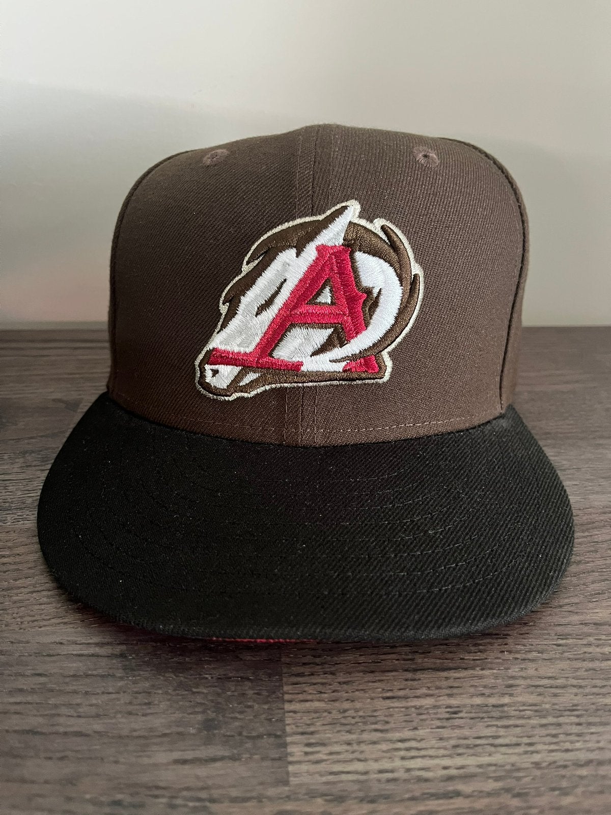 New Era 59Fifty Fitted Cap Bruin - Maat 6 7/8, Ophalen of Verzenden, Zo goed als nieuw