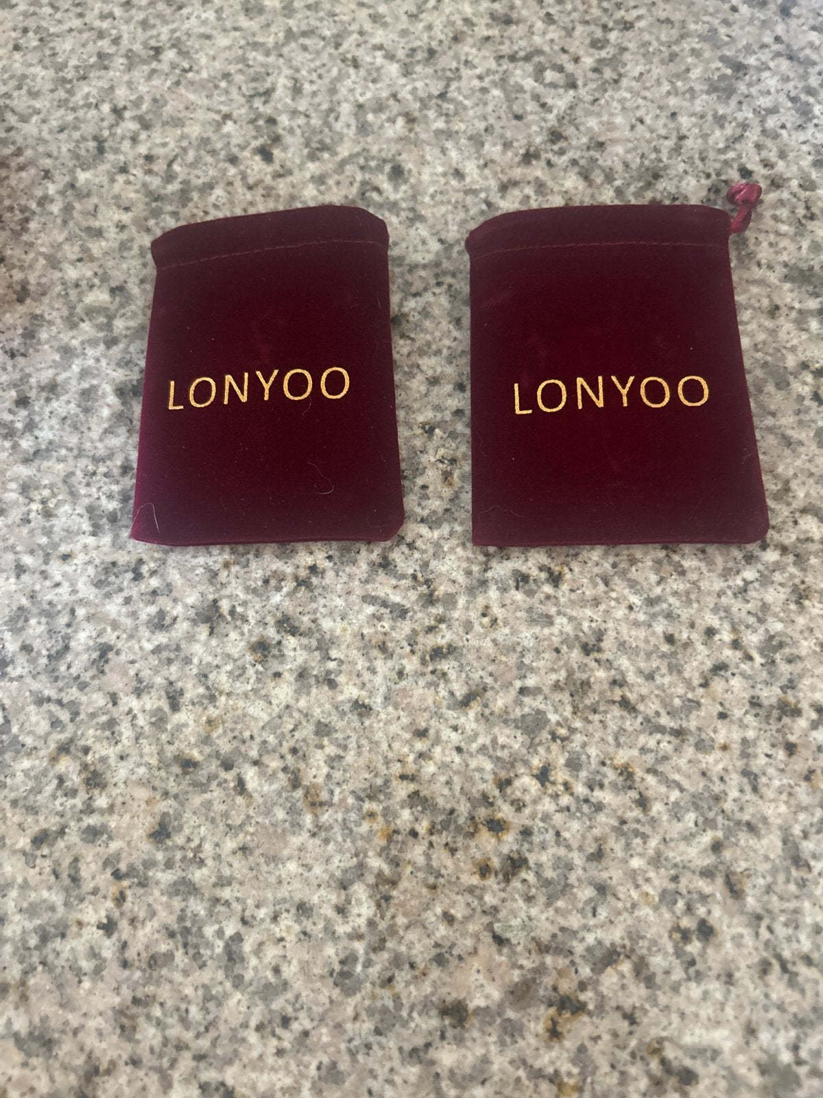 Lonyoo sleutelhangers met fluwelen zakjes, Ophalen of Verzenden, Nieuw, Dier of Natuur