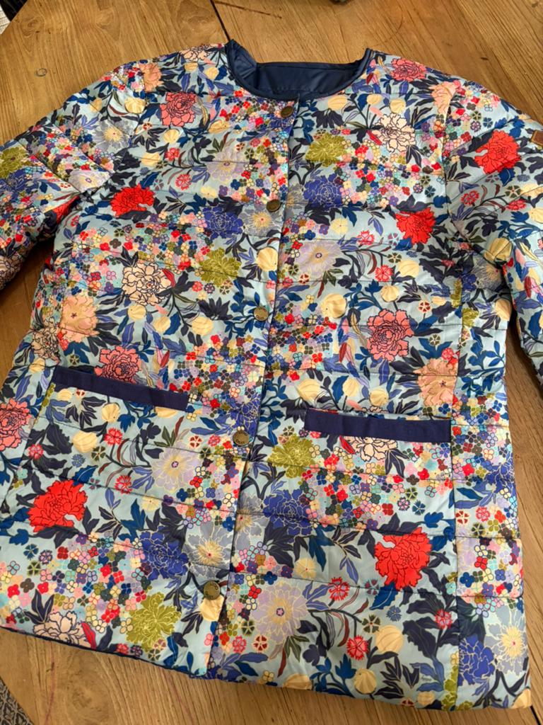 (Zomer) jasje van Oilily met vrolijke kleuren! Maat S, Overige kleuren, Ophalen of Verzenden, Zo goed als nieuw, Jasje