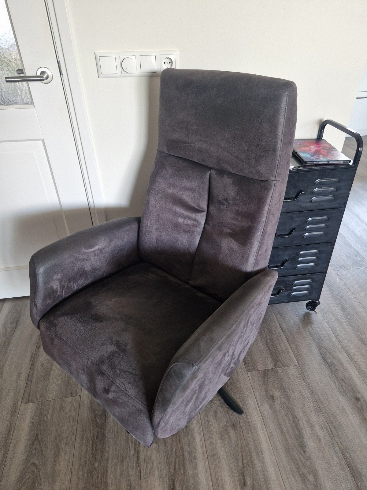Relaxfauteuil met draaivoet en verstelbare rugleuning, Ophalen, Gebruikt, Minder dan 75 cm, Modern, comfortabel