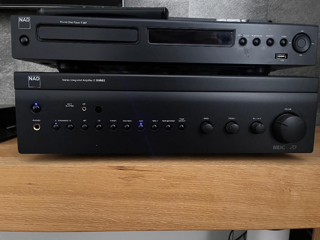 Versterker NAD 356BEE , graphite, Zo goed als nieuw, 60 tot 120 watt, Stereo, Ophalen