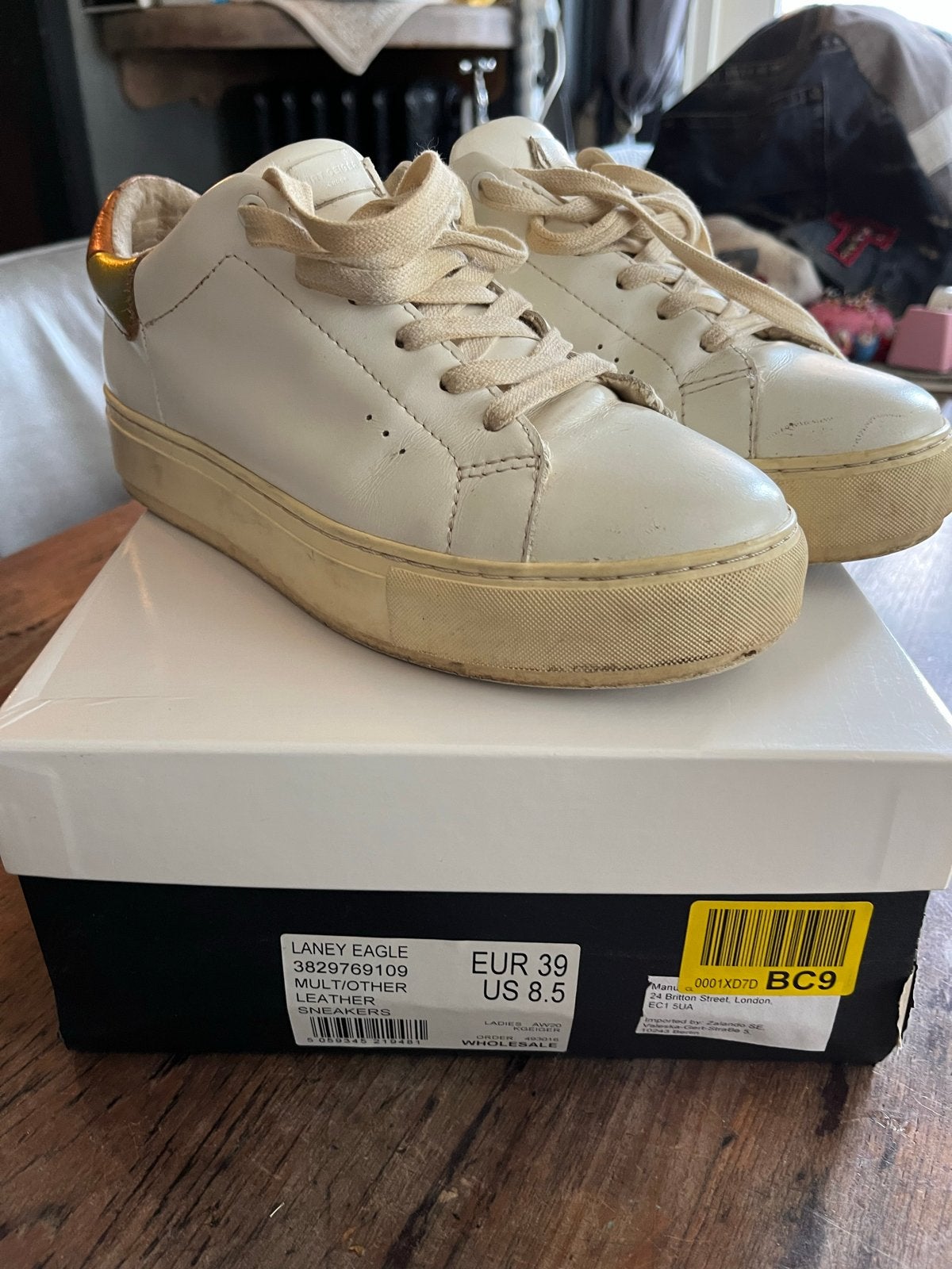 Kurt Geiger Laney Eagle Sneakers - Maat 39, Kleding | Dames, Schoenen, Ophalen of Verzenden, Zo goed als nieuw, Wit, Sneakers of Gympen