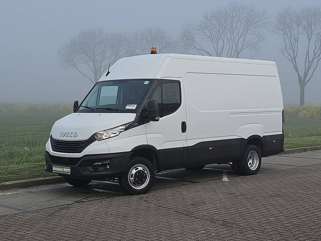 IVECO DAILY 35C14 l2h2 dubbellucht ac!, Auto's, Bestelauto's, 136 pk, Gebruikt, Euro 6, Iveco