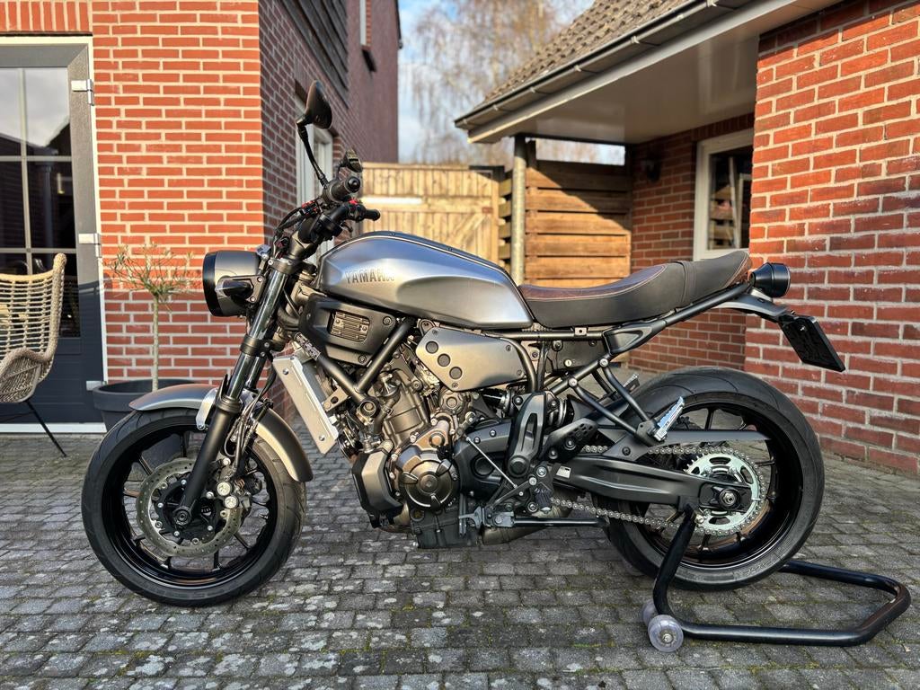 Yamaha XSR700 2016 - Akrapovic, Lage KM, inruil mogelijk!, Motoren, 2 cilinders, Sportuitlaat, Motorrijbewijs A, Particulier
