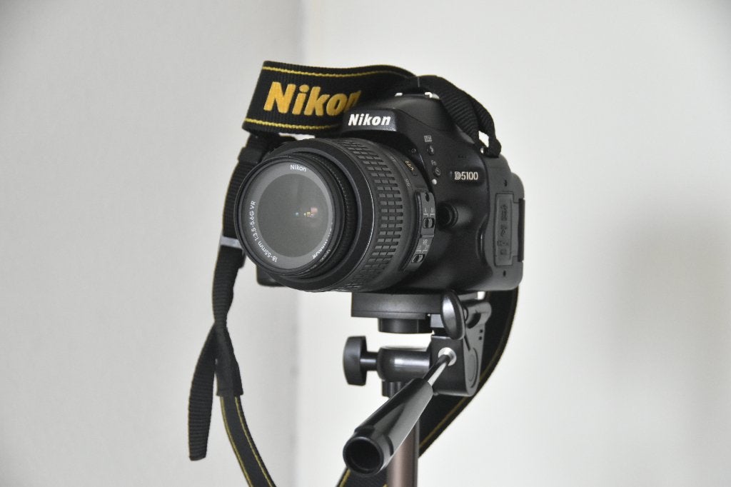 Nikon D5100 met Nikon VR lens18-55mm en accessoire., Audio, Tv en Foto, Fotocamera's Digitaal, Spiegelreflex, Ophalen of Verzenden