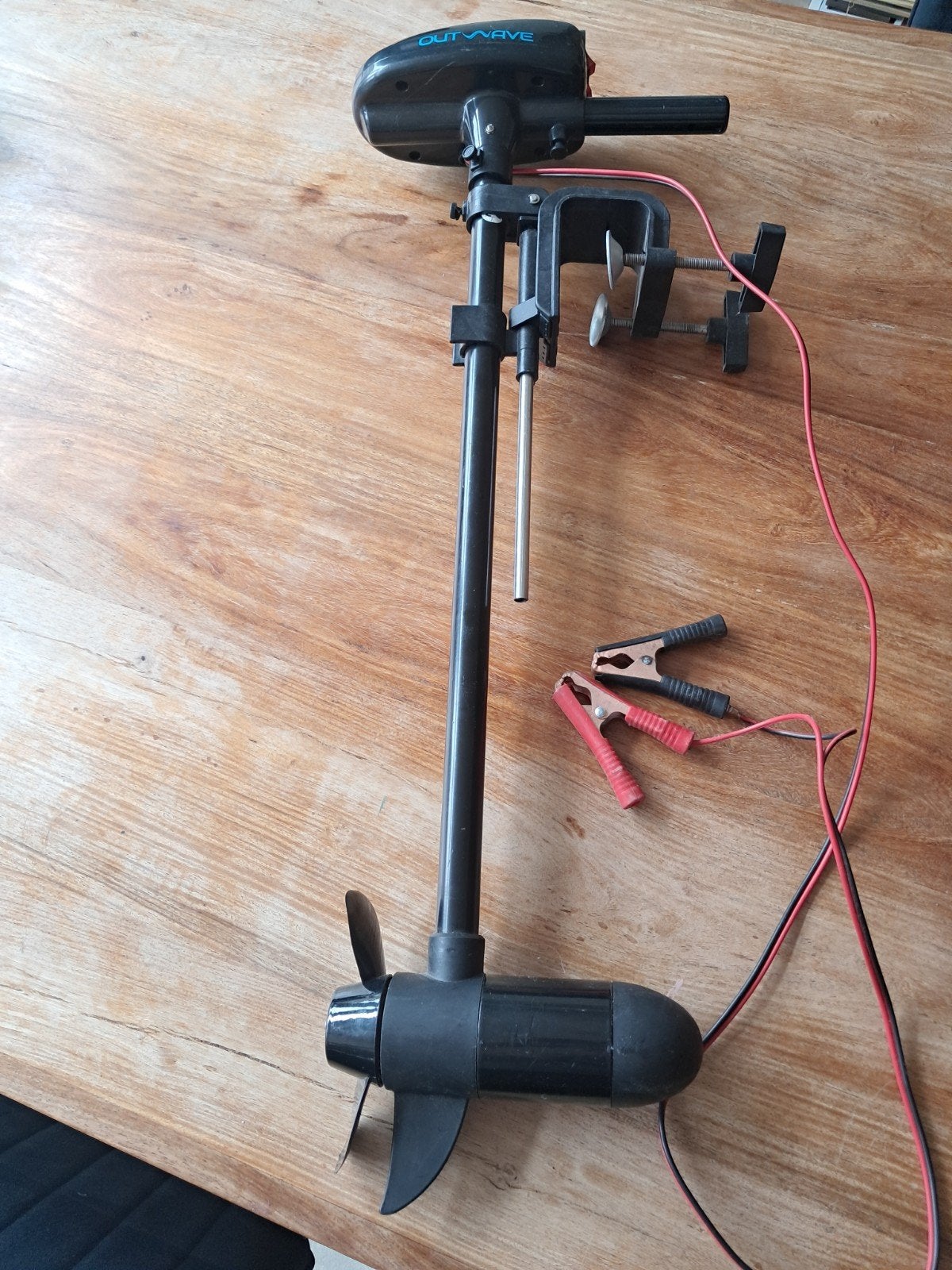 Outwave motor xp18 12v. Een enkele keer gebruikt., Ophalen, Zo goed als nieuw, Motor en Techniek, Zeilboot of Motorboot