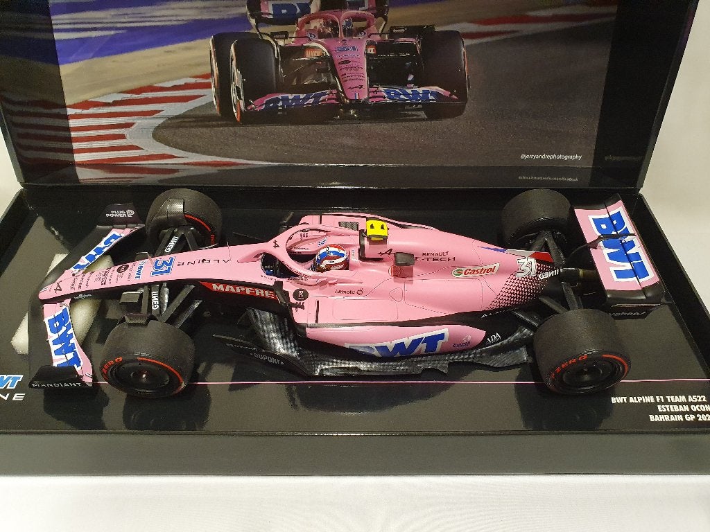 Esteban Ocon BWT Alpine F1 Team A522 Bahrain GP 2022 1:18, Hobby en Vrije tijd, Modelauto's | 1:18, Ophalen of Verzenden, Nieuw