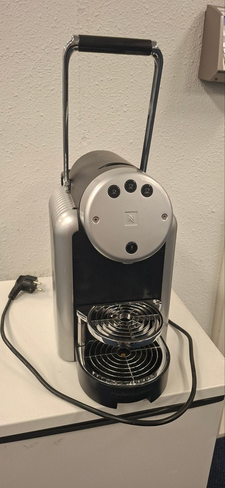 Nespresso Zenius Koffiemachine - Professionele Cups, Gebruikt, 10 kopjes of meer, Koffiemachine, Ophalen of Verzenden