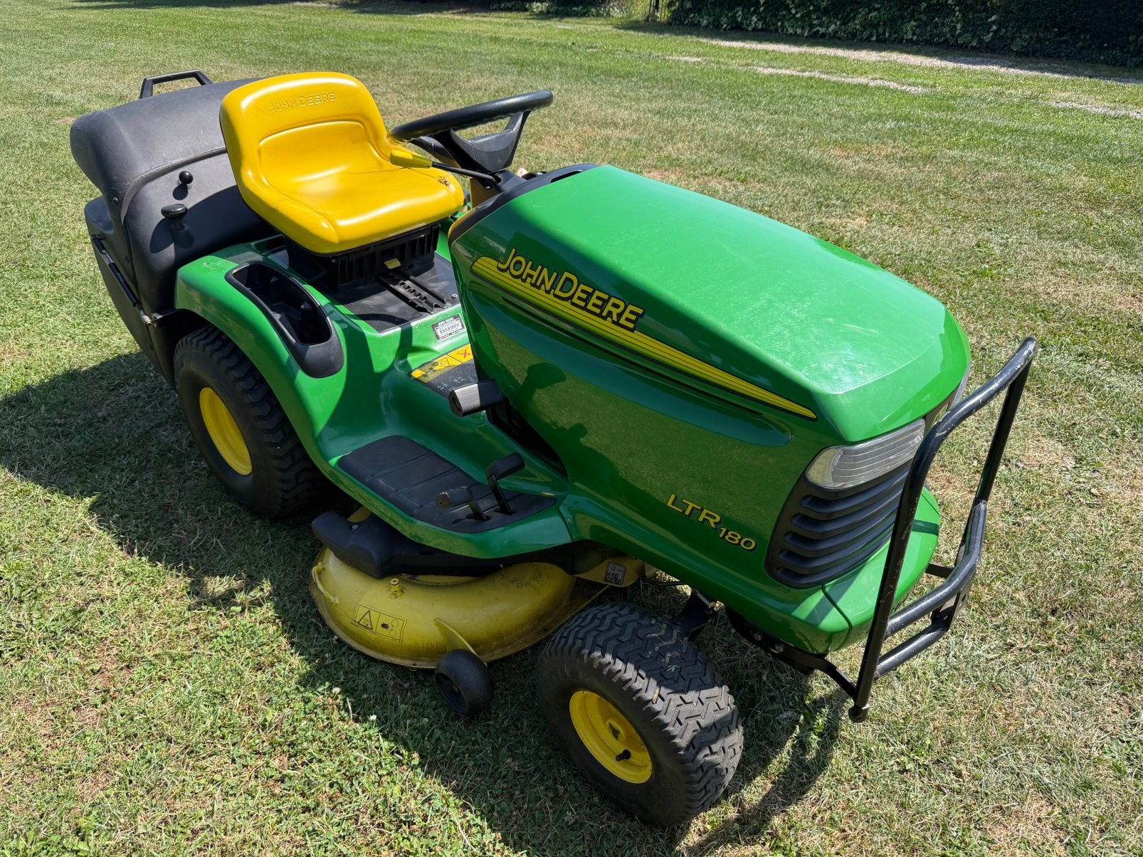 John deere LTR180 met opvangbak, Ophalen, Zo goed als nieuw