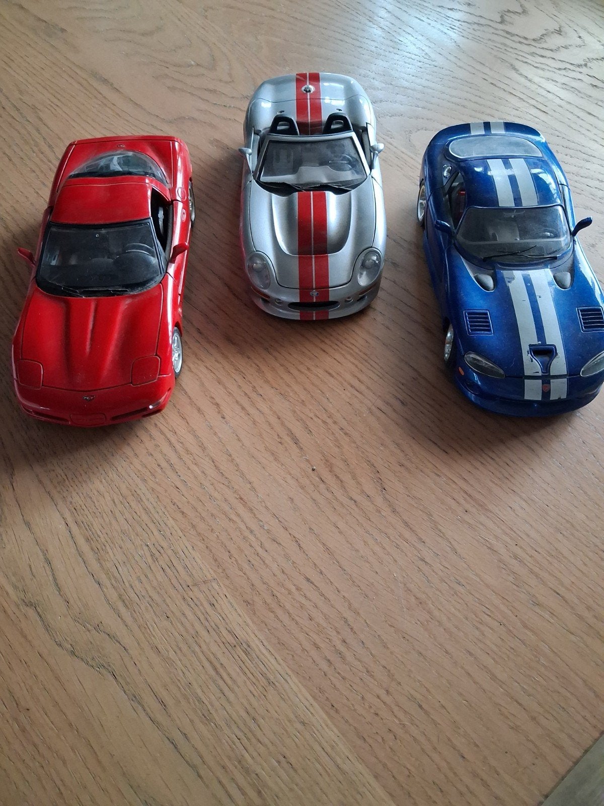 Schaal 1.18   3 x corvette samen  100 euro., Ophalen of Verzenden, Zo goed als nieuw, Auto, Bburago