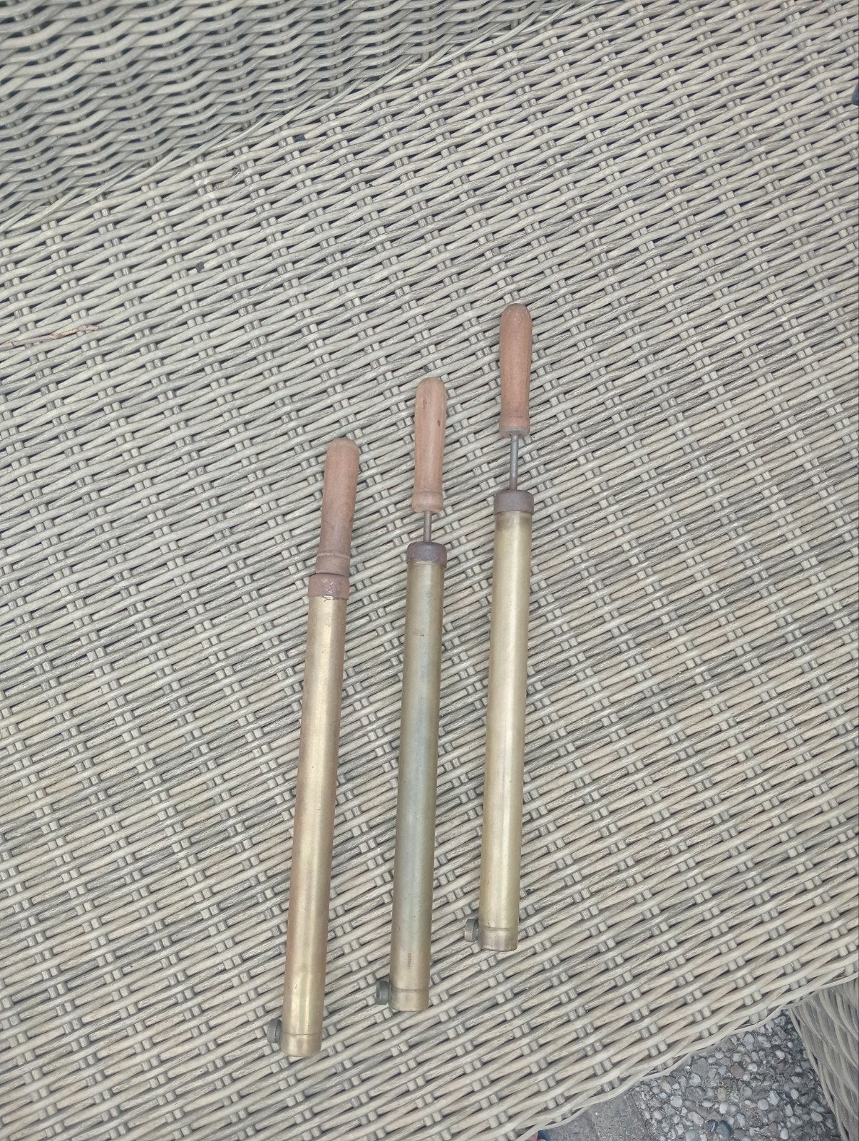 Set van 3 antieke koperen/messing frame-fietspompen met hout, Antiek en Kunst, Ophalen of Verzenden