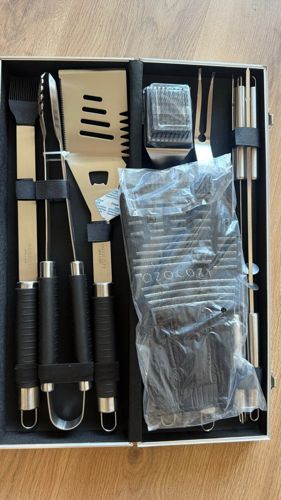 BBQ Gereedschap Set in Aluminium Koffer - Nieuw, Ophalen of Verzenden, Nieuw