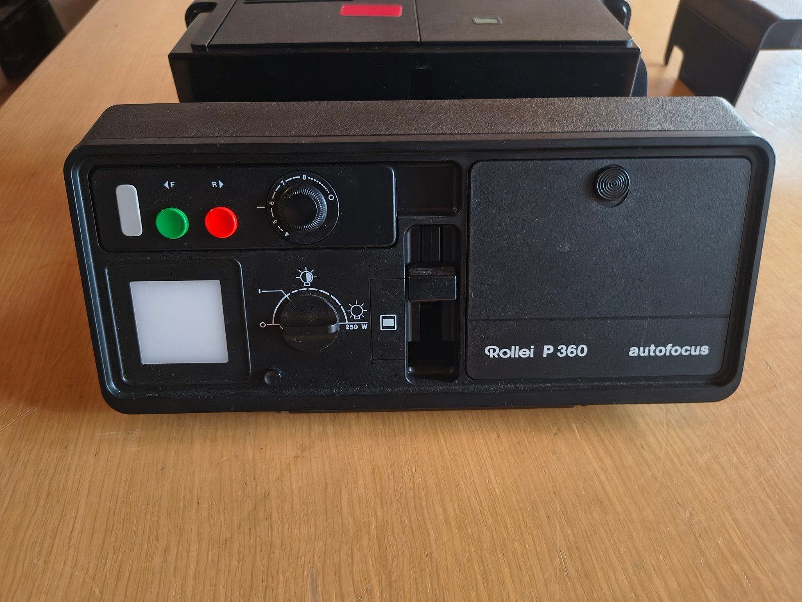 Rollei P360 autofocus diaprojector in prima staat, Audio, Tv en Foto, Diaprojectors, Ophalen of Verzenden, Zo goed als nieuw