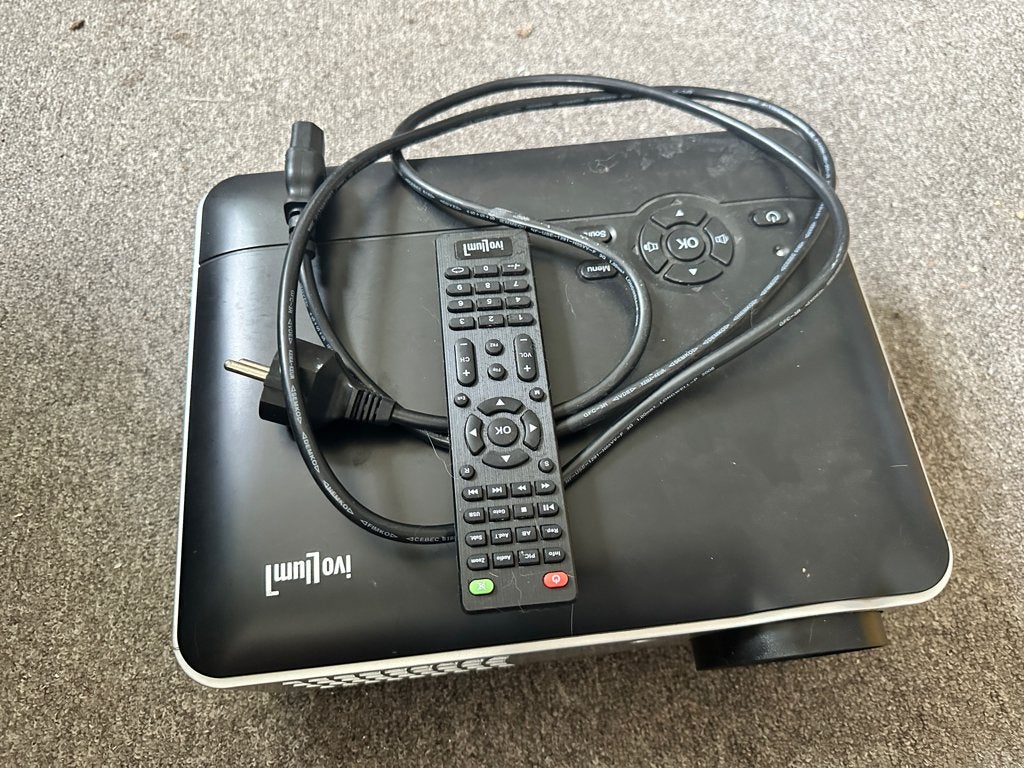 iVolum Lumi Projector - Weinig gebruikt, incl. accessoires, IVolum Lumi, LED, Ophalen of Verzenden, Zo goed als nieuw