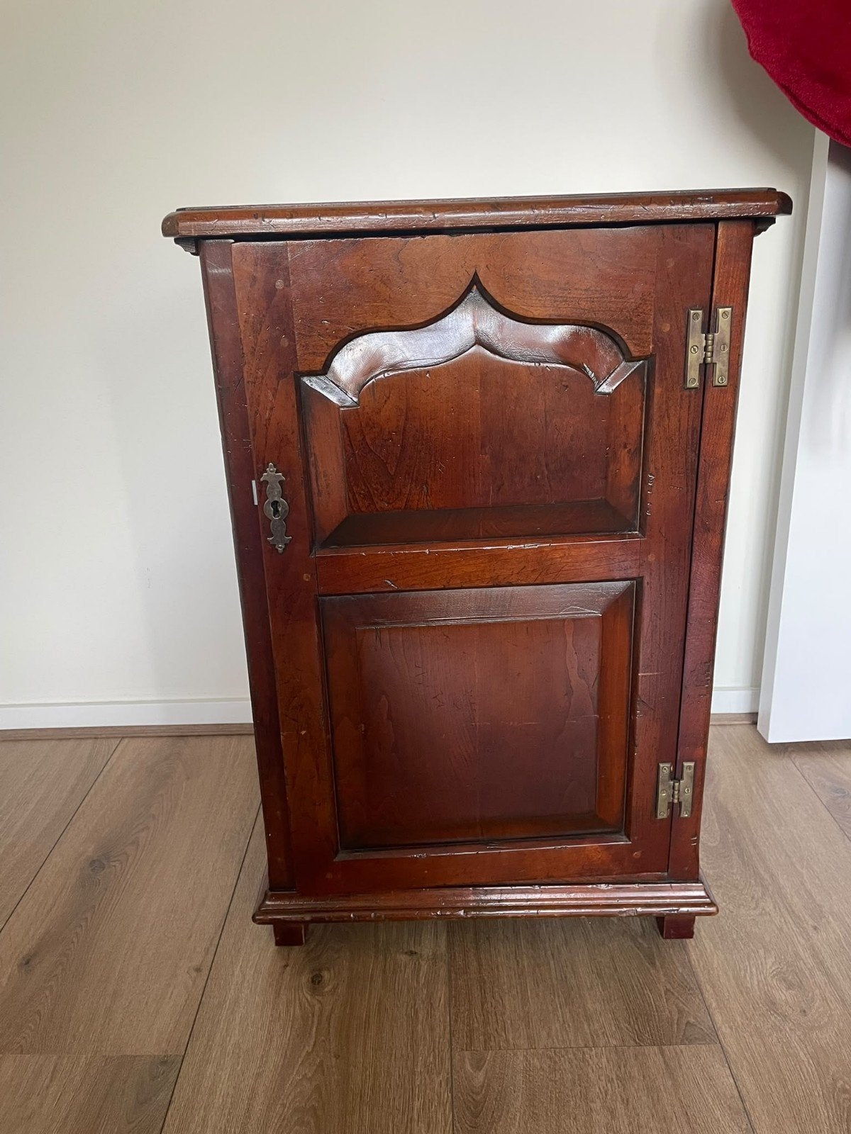 Vintage houten kastje / nachtkastje, Antiek en Kunst, Ophalen