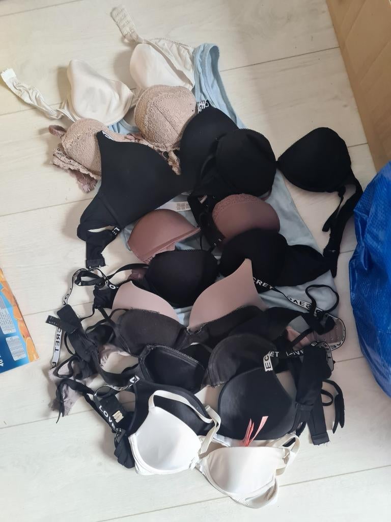 12 bh's 70A ook strapless en 1 hemd, Ophalen of Verzenden, BH