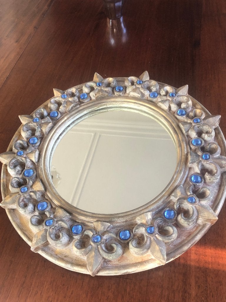 ALAN WALLIS DESIGN ronde spiegel met azuurblauwe pegels, Minder dan 50 cm, Rond, Ophalen of Verzenden, Zo goed als nieuw