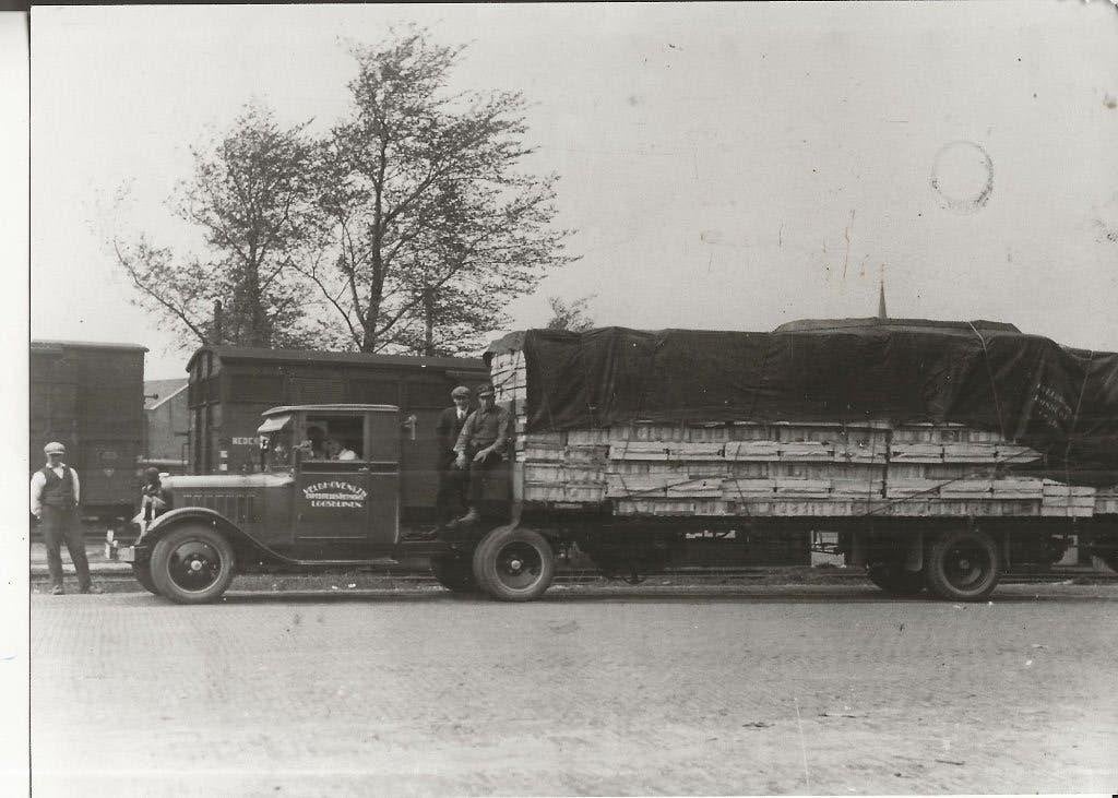 Loosduinen transportbedrijf Van Veldhoven bij de trein Foto, Ophalen of Verzenden, Ongelopen, Zuid-Holland