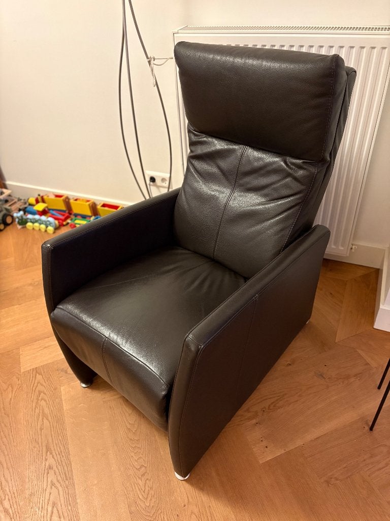 Relax fauteuil, donkerbruin leer, Ophalen, Gebruikt, 50 tot 75 cm, Leer