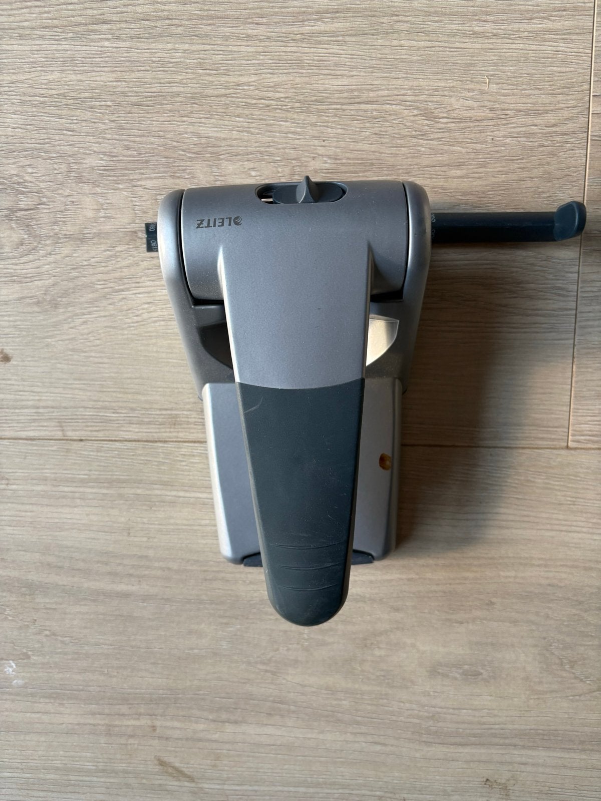 Leitz Heavy Duty Perforator - Robuuste Gatenmaker, Ophalen, Zo goed als nieuw