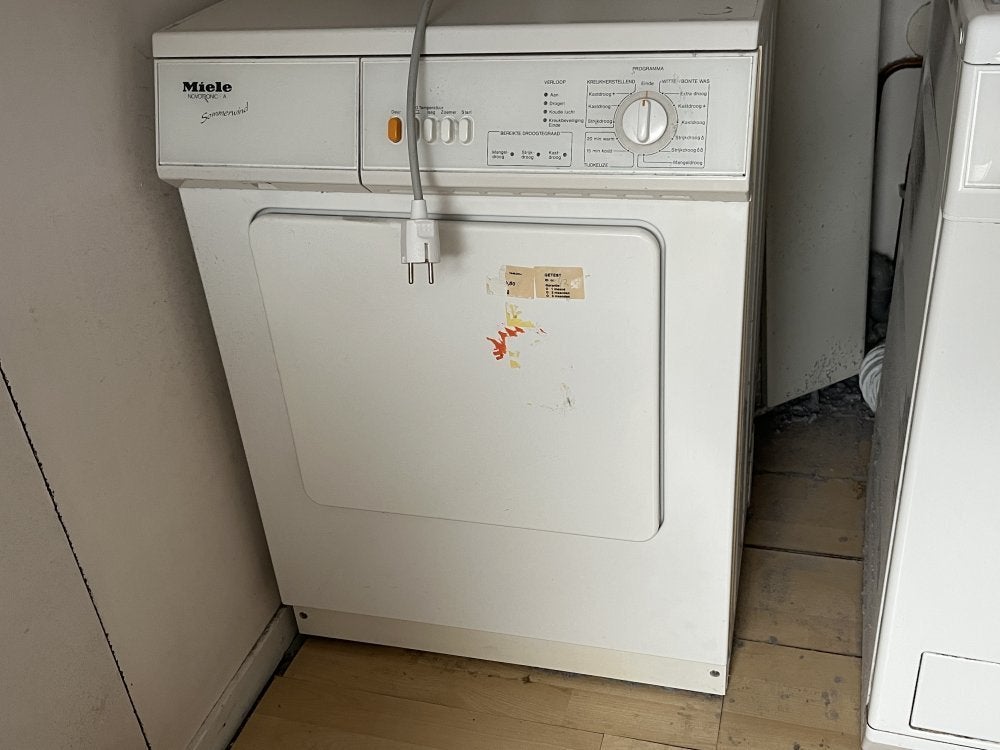 Miele Novotronic A wasdroger gratis ophalen, Gebruikt, Luchtafvoer, 4 tot 6 kg, Ophalen of Verzenden