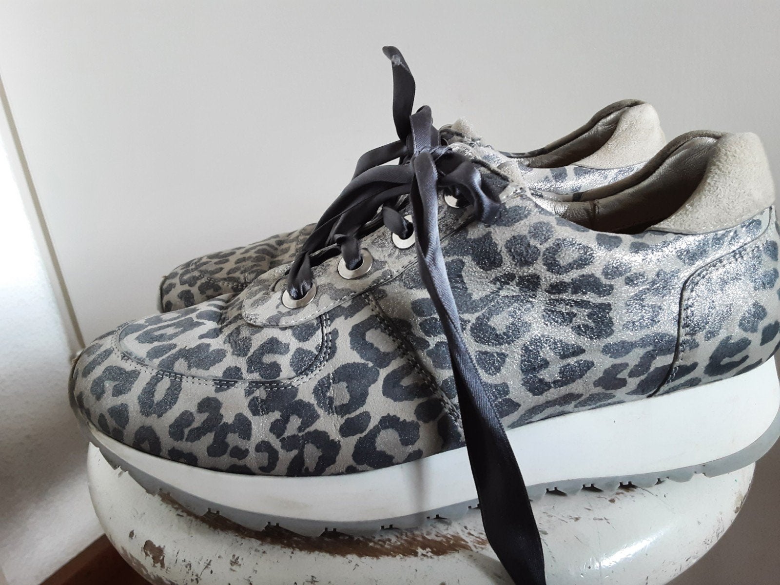 HASSIA schoenen sneakers maat 4 (37) K, Hassia, Ophalen of Verzenden, Sneakers of Gympen, Zo goed als nieuw