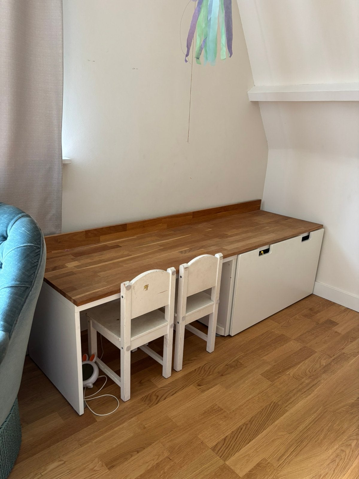 Kinder meubel met eikenhouten blad, Ophalen of Verzenden, Gebruikt, Tafel