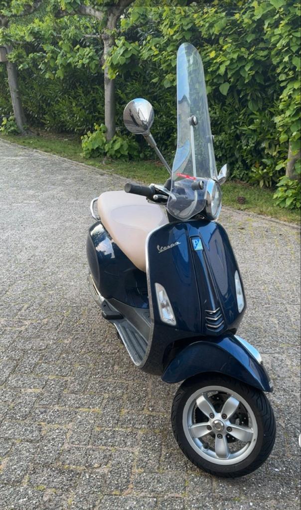 Piaggio Vespa Primavera Bromscooter - Goed Onderhouden, Fietsen en Brommers, Scooters | Vespa, Ophalen, Gebruikt, Overige modellen