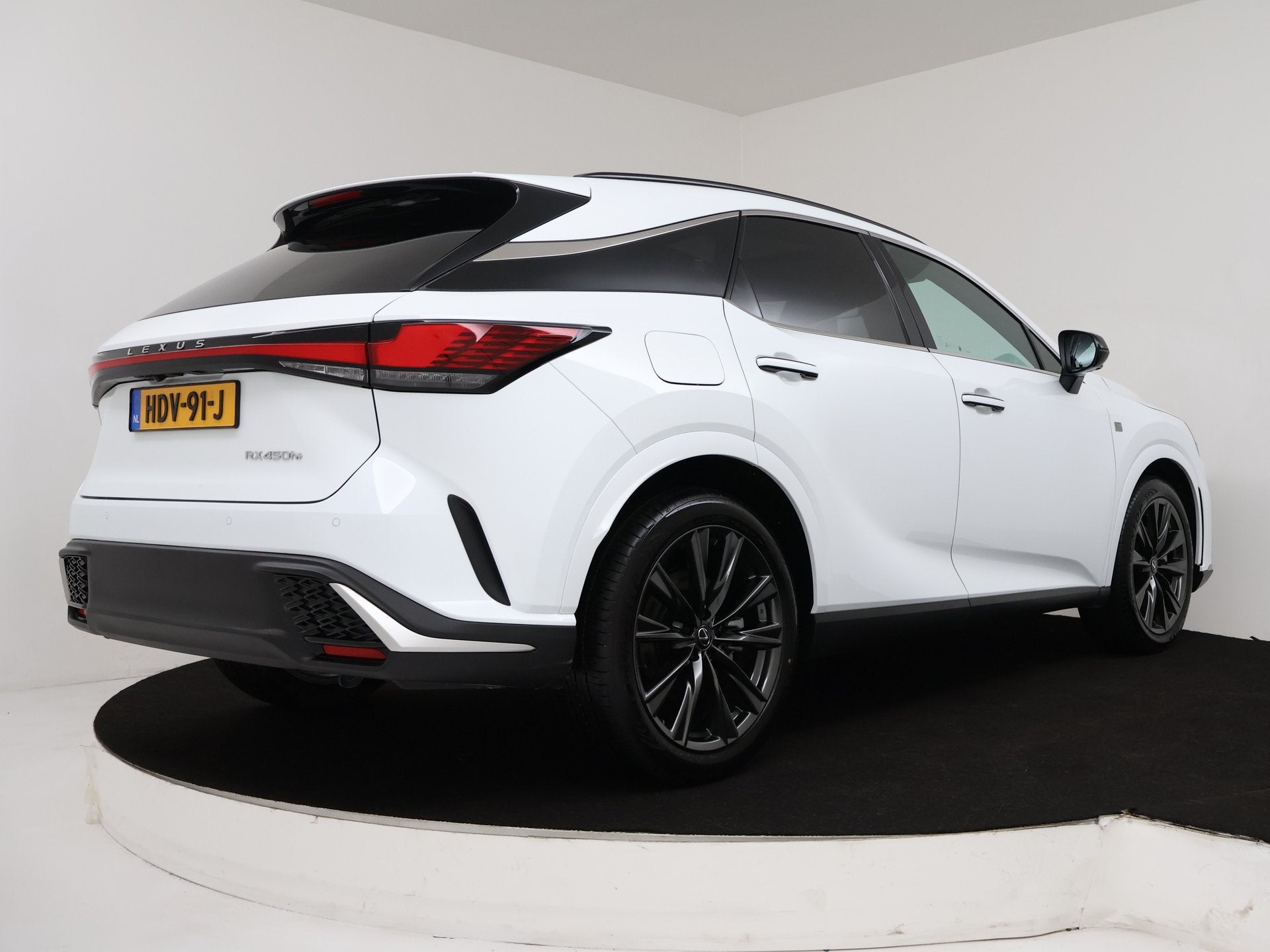 Lexus RX 450h+ Plug-in Hybrid F Sport Design | Panoramadak |, Auto's, Lexus, Automaat, Gebruikt, 4 cilinders, Wit