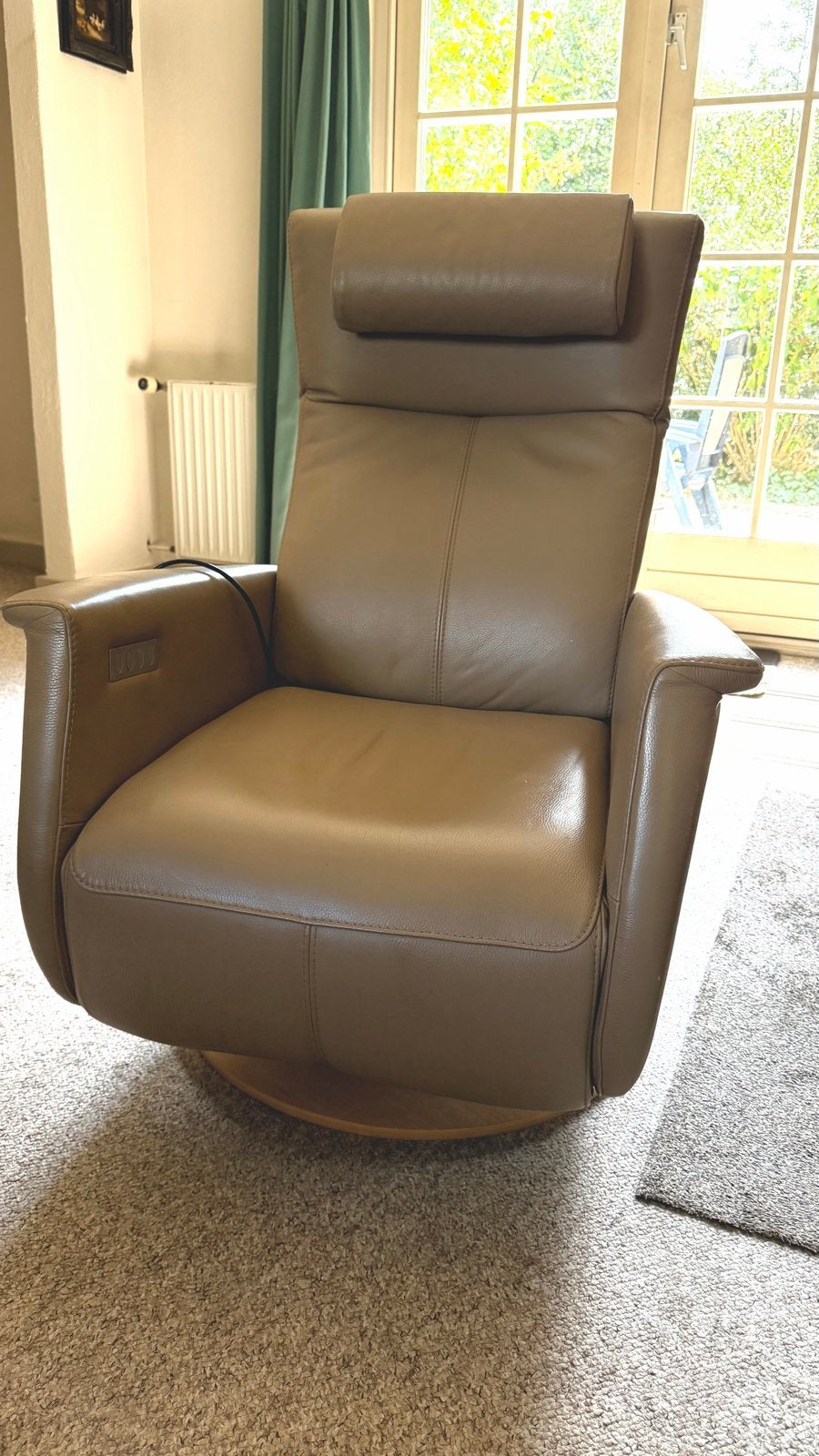 Prachtige leren relaxfauteuil met draaivoet - Prominent, Ophalen, Zo goed als nieuw, Leer, 75 tot 100 cm