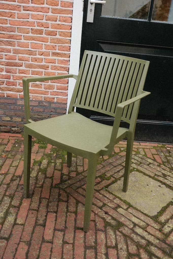 2x tuinstoelen Bright Living Milah olive (stapelbaar), Ophalen, Zo goed als nieuw, Kunststof, Stapelbaar