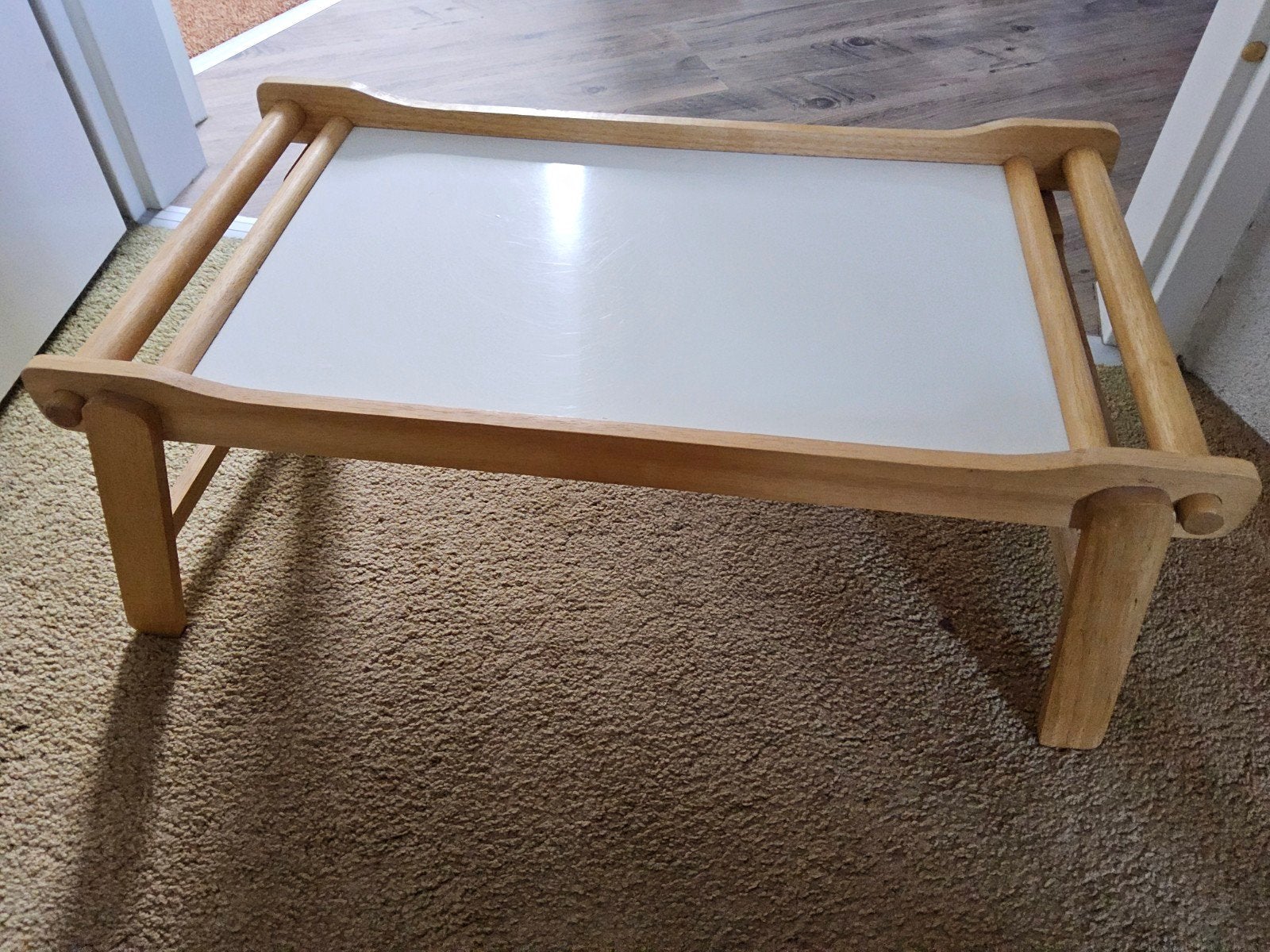 Houten bedtafel / laptoptafel - opvouwbaar, 50 tot 100 cm, Ophalen of Verzenden, Zo goed als nieuw, Overige houtsoorten