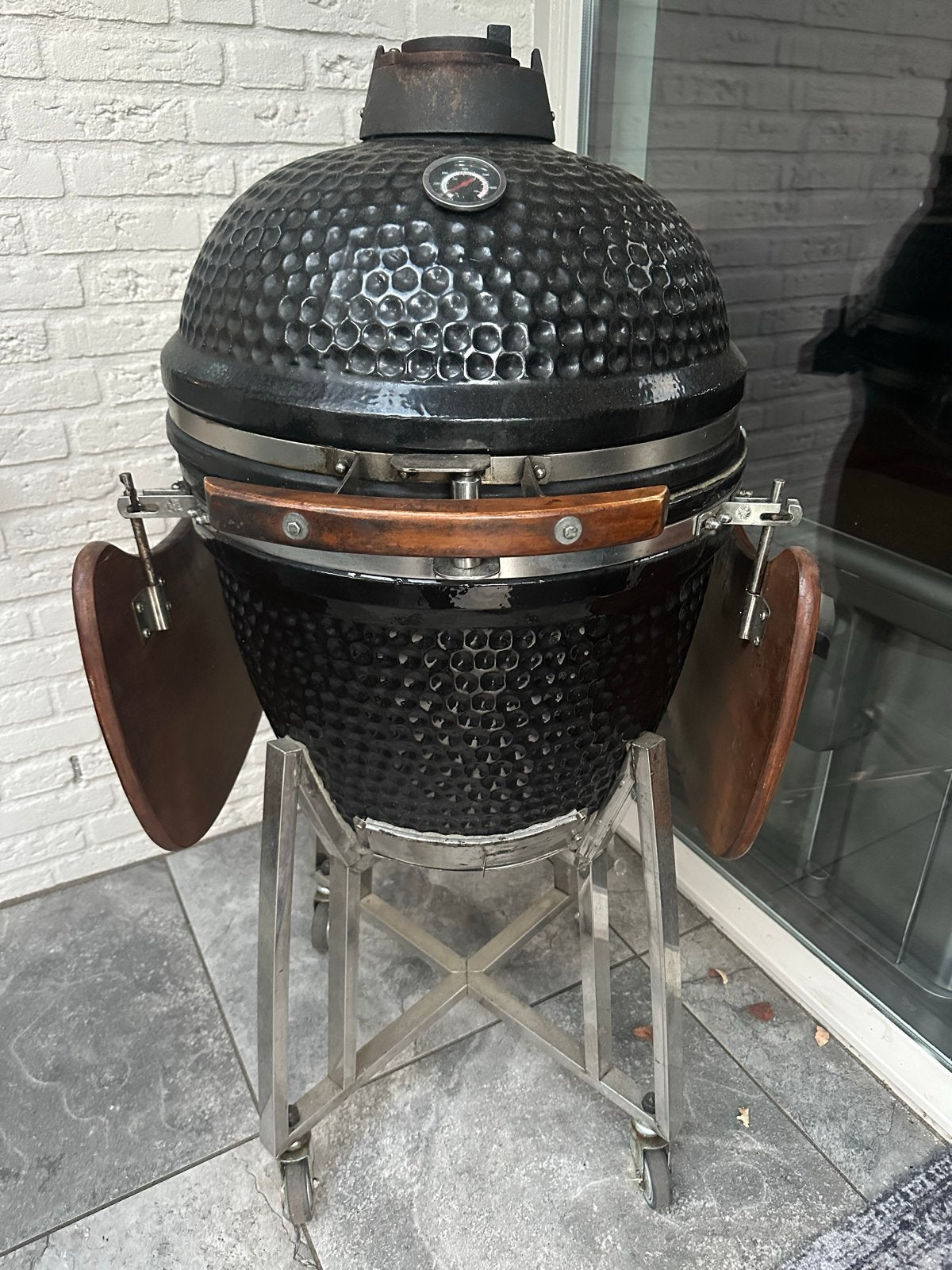 Kamado BBQ met onderstel en zijtafels, Tuin en Terras, Ophalen, Gebruikt