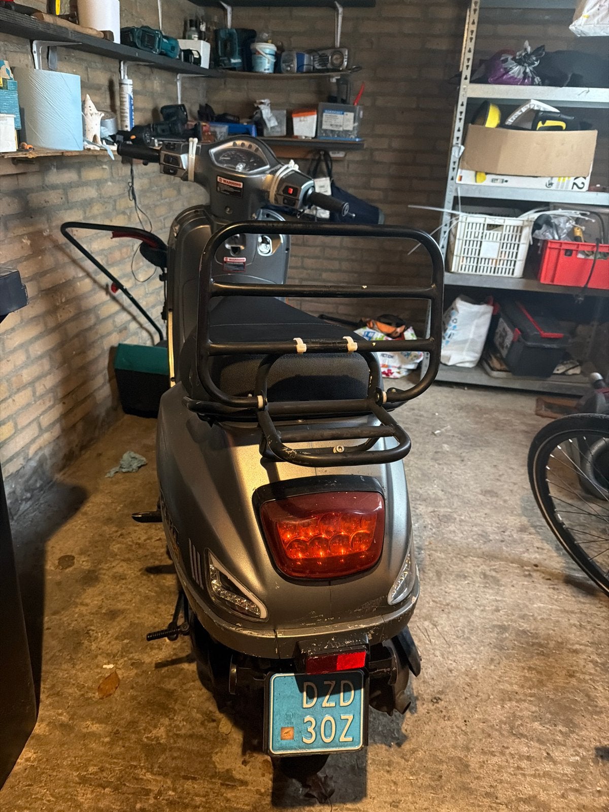 Sym Riva EFI Scooter - Grijs, inclusief bagagerek, Ophalen of Verzenden, Gebruikt, Overige typen, SYM