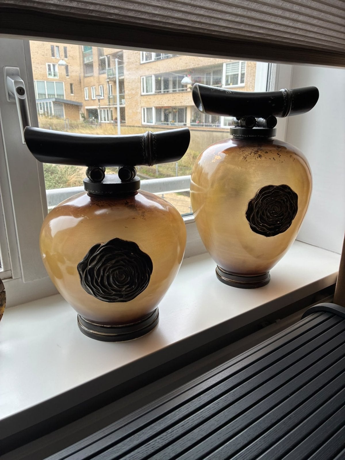 Luxe set van 2 decoratieve vazen – bruin/goud met schelpvorm, Ophalen