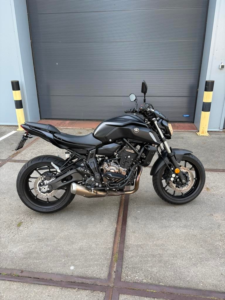Yamaha MT-07 2018 A2 – Tech Black – 9.950 km, Motoren, 2 cilinders, Occasion, Particulier, Minimaal motorrijbewijs A2