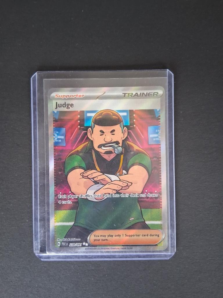 Trainer Judge 228/091 (Paldean Fates) NM, Ophalen of Verzenden, Nieuw, Losse kaart, Foil