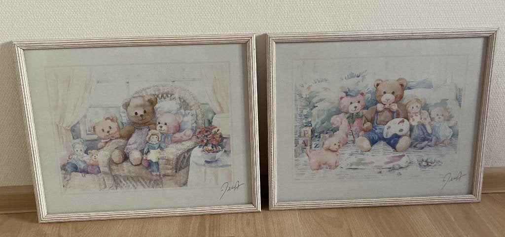 2 schilderijen ingelijste prints met teddyberen, Ophalen, Oorspronkelijke maker, Zo goed als nieuw, Schilderij