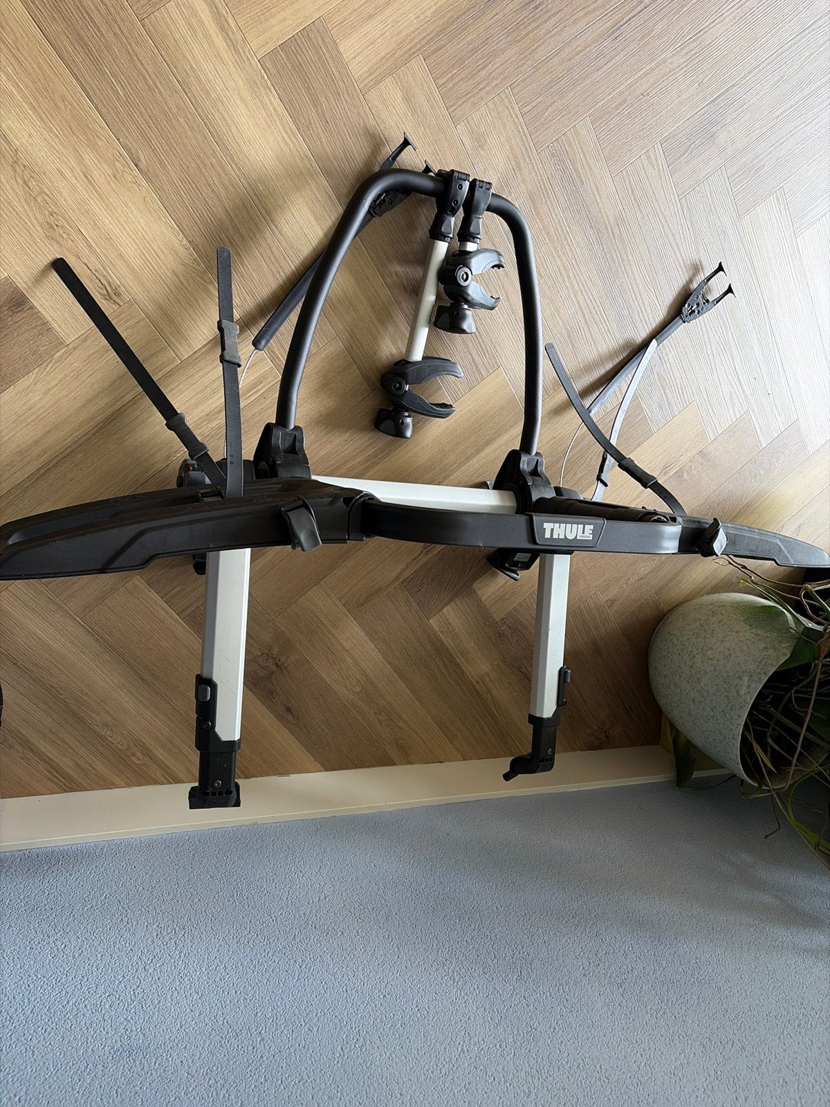 Thule OutWay 2 fietsendrager - Z.g.a.n., Ophalen, 2 fietsen, Zo goed als nieuw, Achterklepdrager