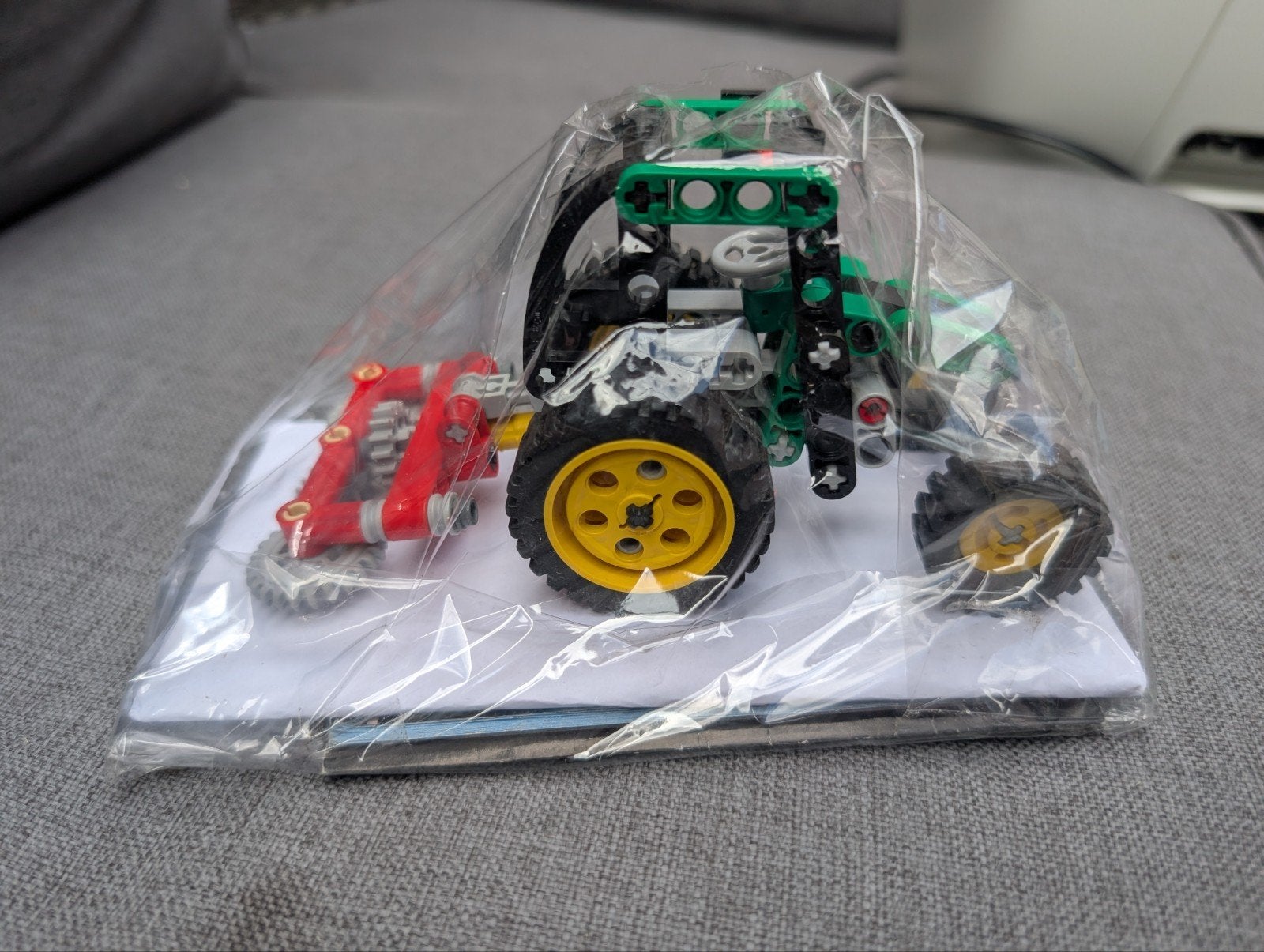 Lego Technic 8281-1: Mini Tractor met ploeg, Lego, Compleet, Ophalen of Verzenden, Zo goed als nieuw