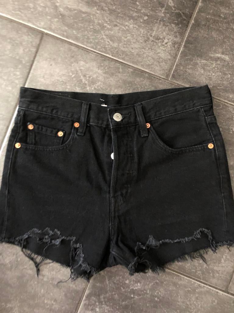 Levi's 501 Zwarte Korte Jeans Maat 25, Kort, Zwart, Ophalen of Verzenden, Zo goed als nieuw