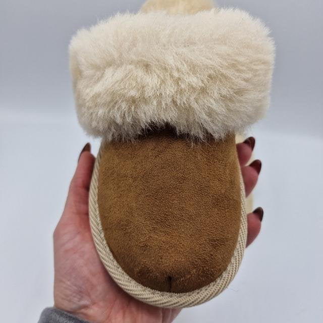 Heerlijke warme schapenwollen pantoffels - Maat 42, Kleding | Dames, Bruin, Nieuw, Ophalen of Verzenden, Onbekend