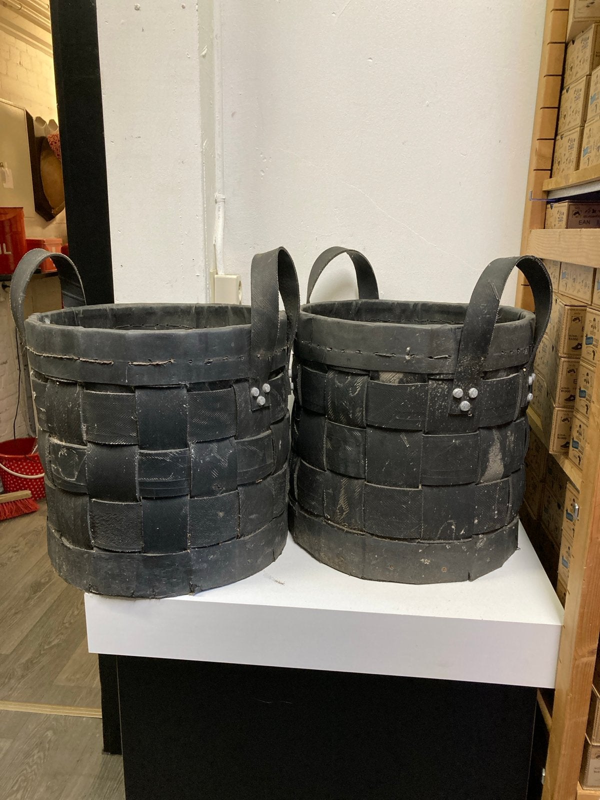Set van 2 robuuste manden van gerecycled rubber, Ophalen, Overige materialen, Gebruikt, Gevlochten