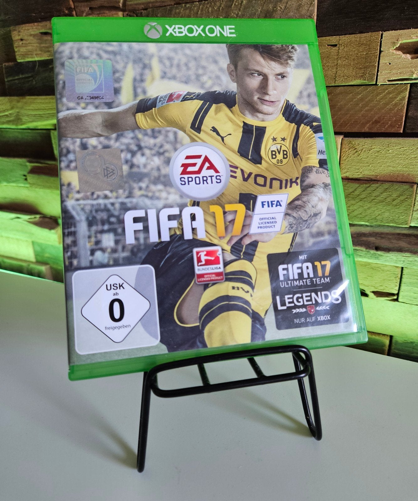 FIFA 17 voor Xbox One, Ophalen of Verzenden, Zo goed als nieuw, Sport, 3 spelers of meer
