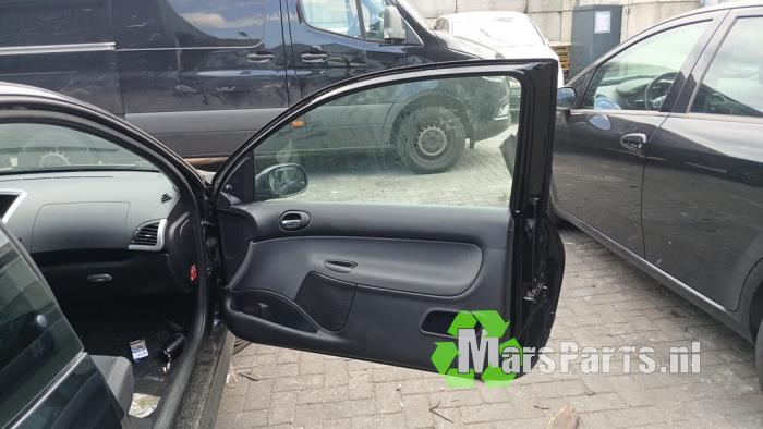 Portier 2Deurs rechts van een Peugeot 206 PLUS, Auto-onderdelen, Carrosserie en Plaatwerk, Gebruikt, -, Deur, -