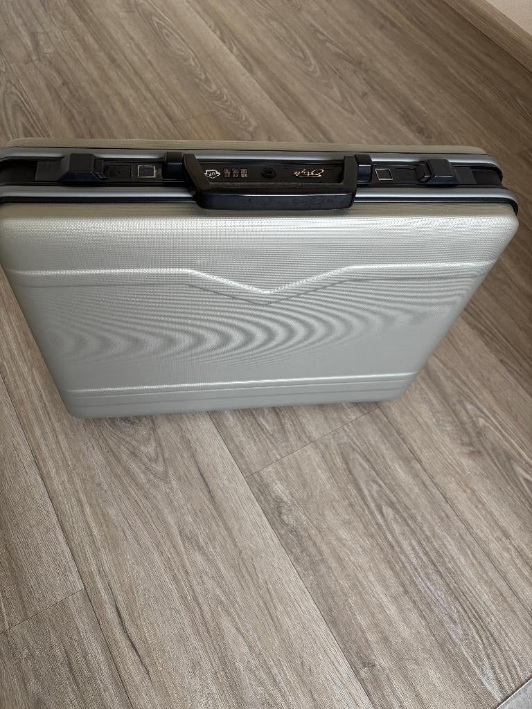 koffer, harde kunstof, Sieraden, Tassen en Uiterlijk, Koffers, Hard kunststof, Slot, Minder dan 50 cm, Ophalen of Verzenden
