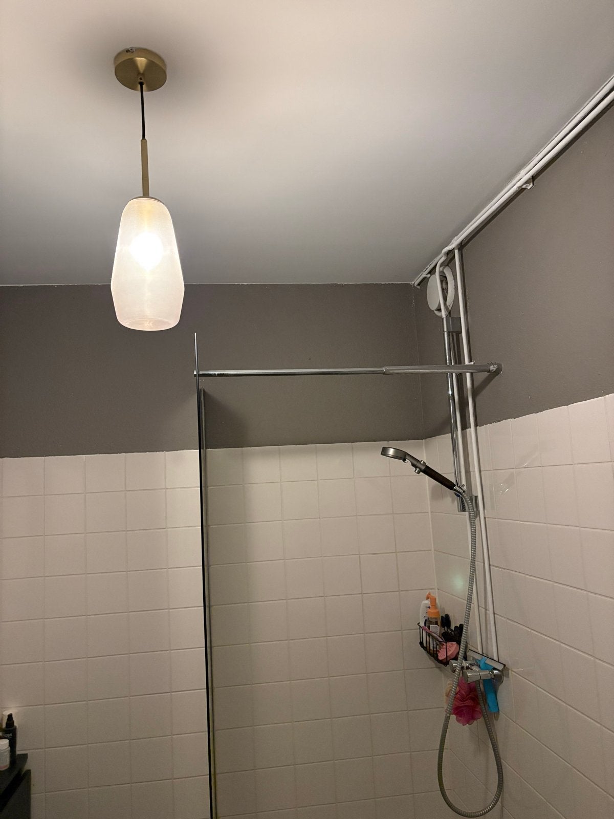 Moderne Loods5 hanglamp met melkglas kap, Ophalen of Verzenden, Zo goed als nieuw, Glas, E27 (groot)