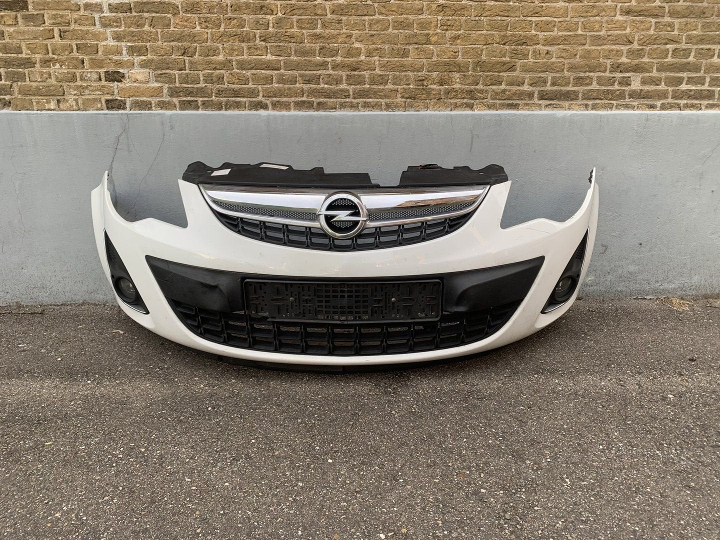 voorbumper opel corsa D 2011 tot 2014 wit + mistlampen, Gebruikt, -, Voor, -