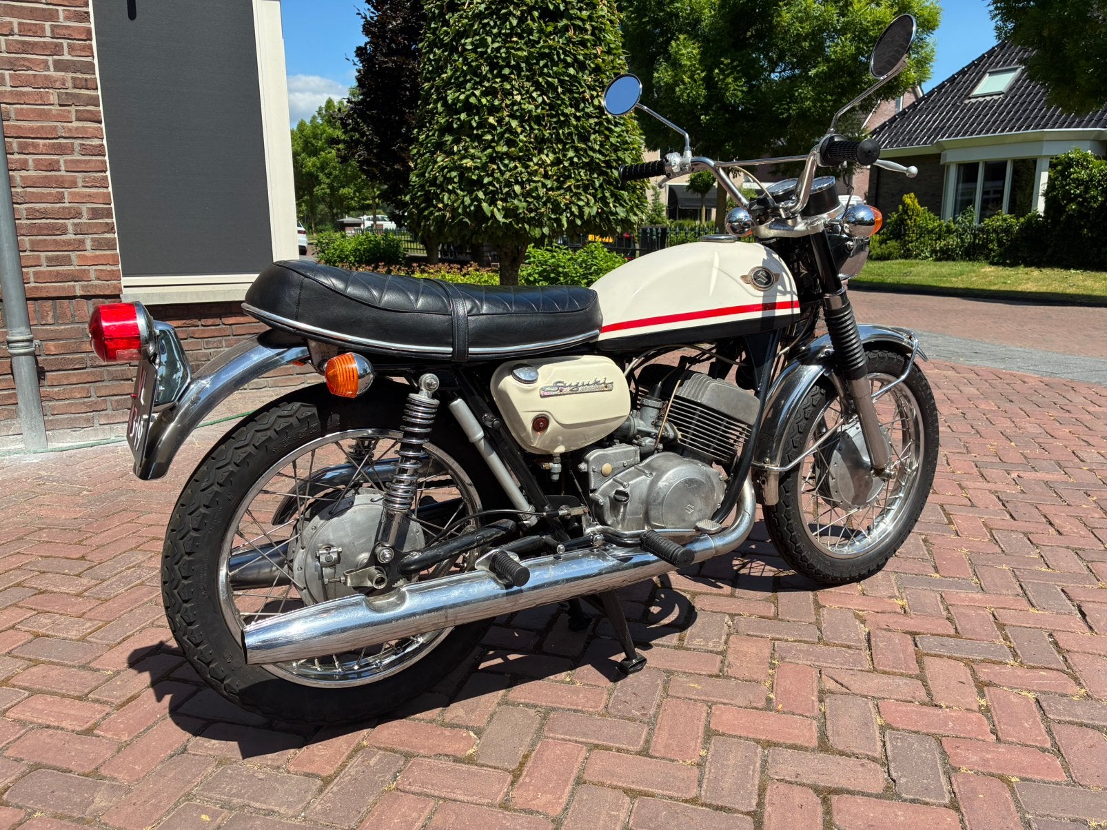 Suzuki T350 Rebel, Tweetakt, Bouwjaar  1969, 2 cilinders, Gebruikt, Minimaal motorrijbewijs A2, Handgeschakeld