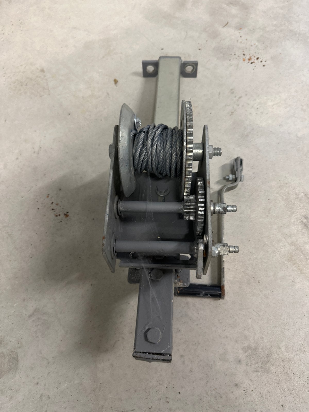 Handlier met staalkabel en tandwieloverbrenging, Ophalen of Verzenden, Gebruikt, Handmatig